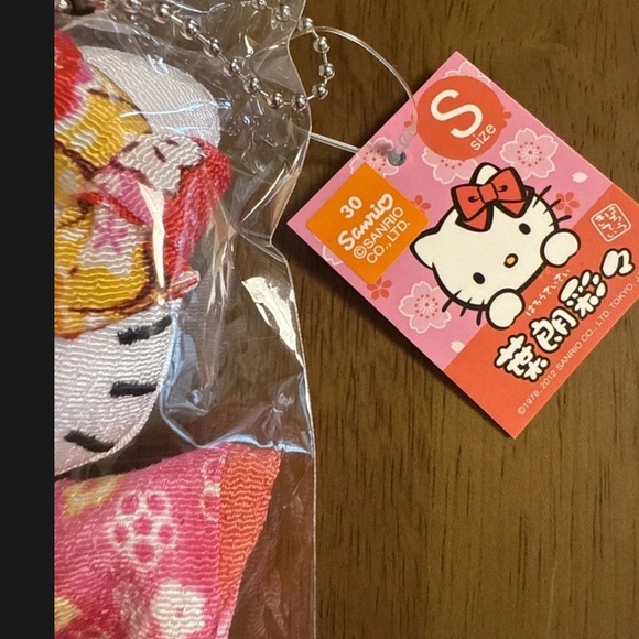 Sanrio Hello Kitty Plush Keychain Japan Exclusive Pink Cherry Blossom Kimono - Picture 2 of 5